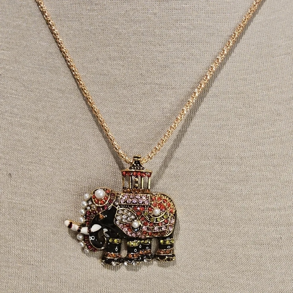 BLACK n RED ELEPHANT STATEMENT NECKLACE